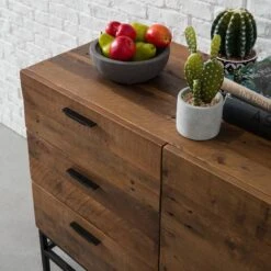 Buffet GRASBY Avec 2 Portes 28 Buffet GRASBY Avec 2 Portes -VIDAXL || BeCo || Emma Soldes sideboard grasby altholz pinie metall pinie dunkel schwarz 4920620